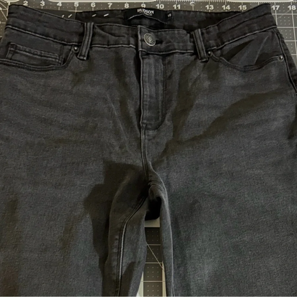 Hudson Jeans stylish charcoal